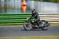 Vintage-motorcycle-club;eventdigitalimages;mallory-park;mallory-park-trackday-photographs;no-limits-trackdays;peter-wileman-photography;trackday-digital-images;trackday-photos;vmcc-festival-1000-bikes-photographs